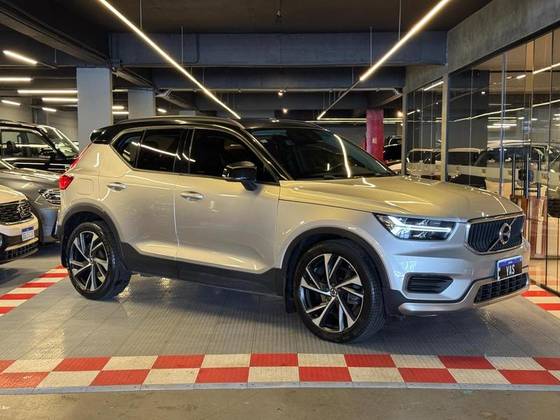 VOLVO XC40 2.0 T4 GASOLINA GEARTRONIC